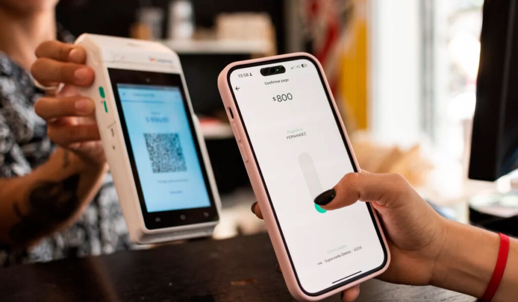 Qué tenés que evitar para que ARCA no bloquee tus pagos con QR o tarjeta QR